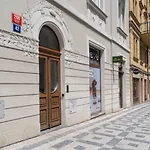 Blueground Holesovice View Nr Vltava Prg-52 Apartamento Praga